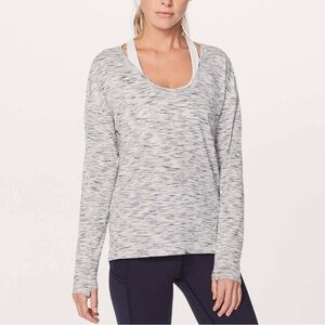 Lululemon grey and white long sleeve scoop neck shirt size 4